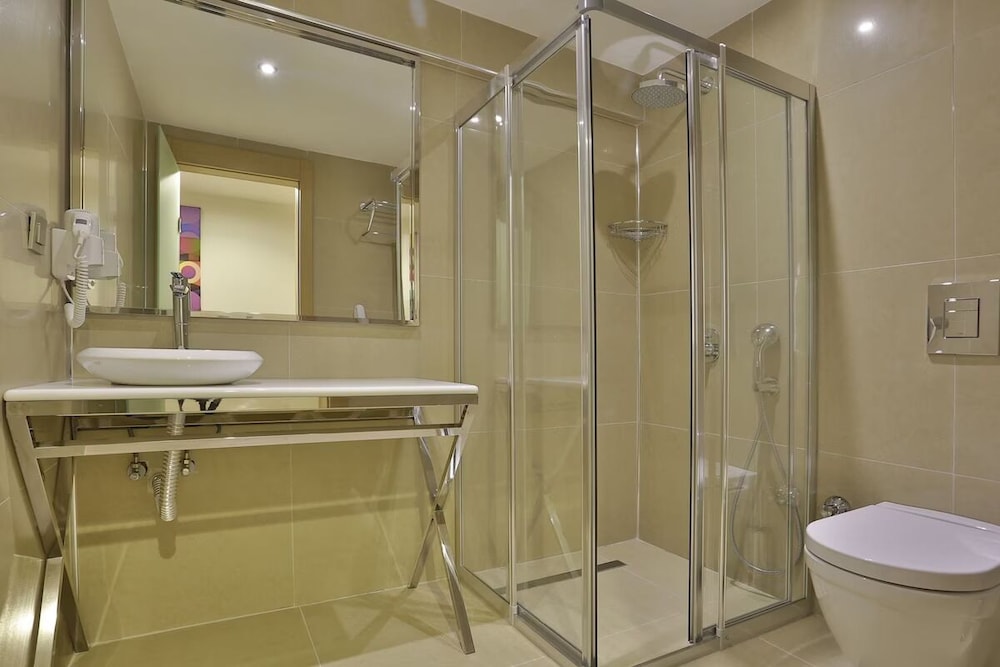 Aurasia Deluxe Hotel - Image 20
