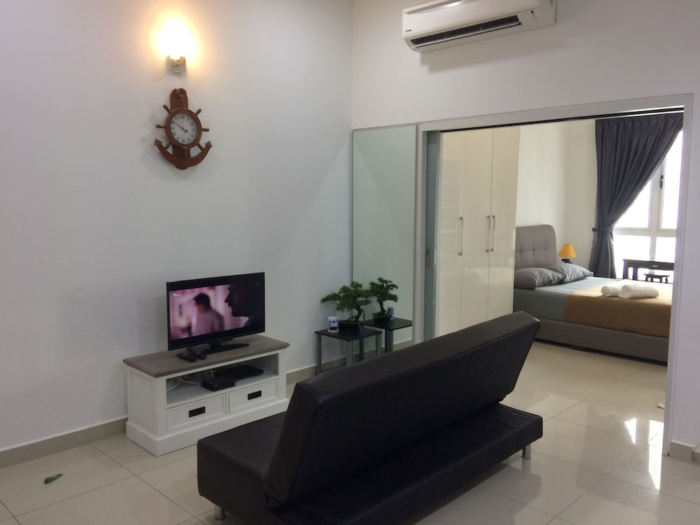 City Living with Panoramic Sea Views at Danga Bay