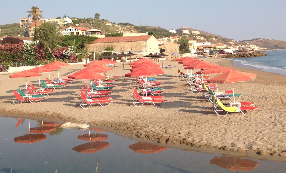 Asterias Studios Apartments