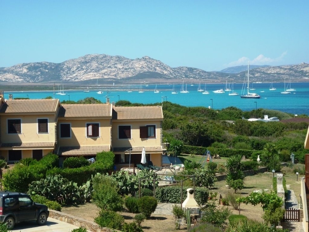 AffittaSardegna - Janna Apartments