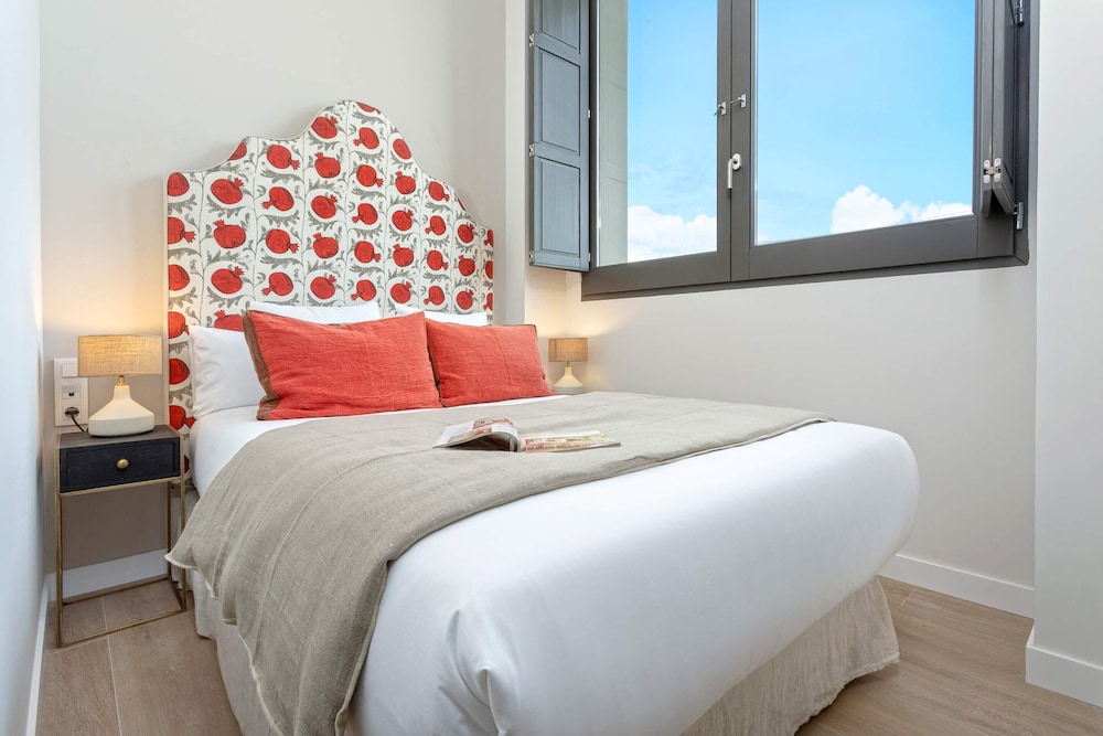 Exclusive 2-bedroom Near the Cathedral. San Matías I