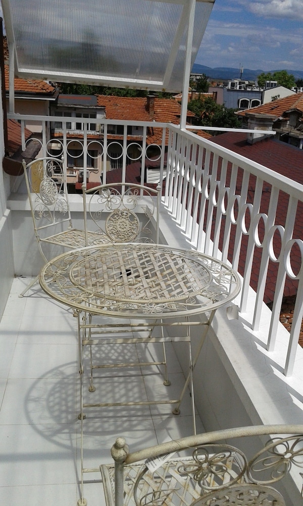 Sagittarius Apartment view 5