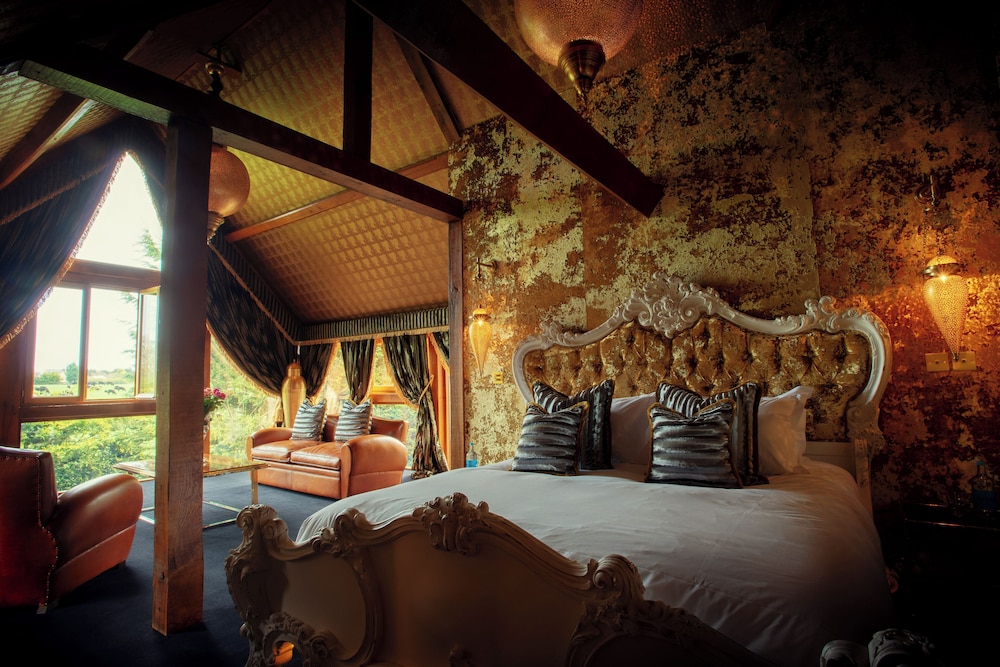 Oxford Vacations - Crazy Bear Hotel-Stadhampton - Property Image 47