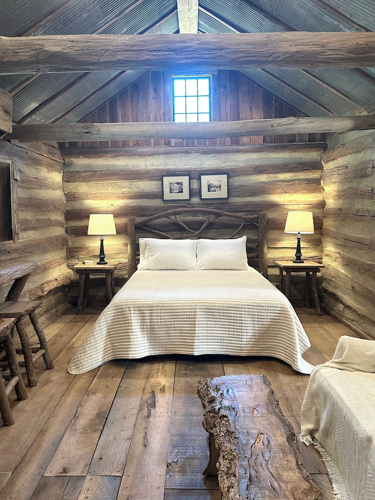 Green Frog Farm Cabins