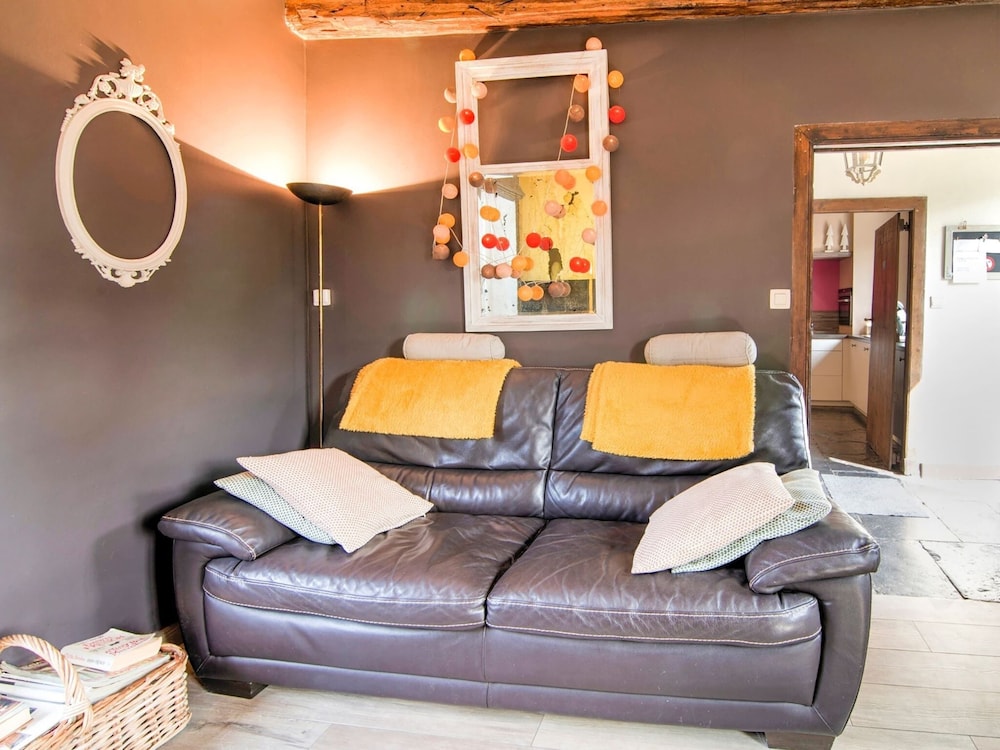 Traditional Cottage With Private Terrace view 3