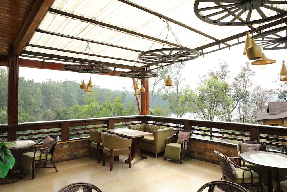 Rishat Sngi Orchid Resort, Shillong