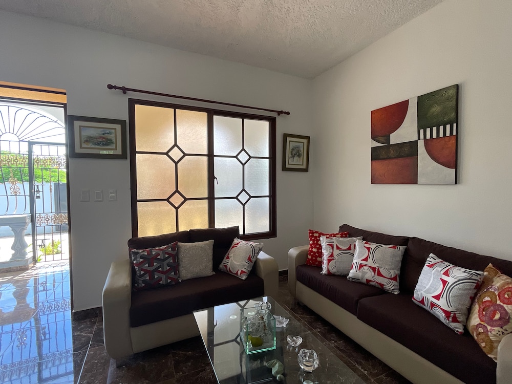 Casa Jacaranda