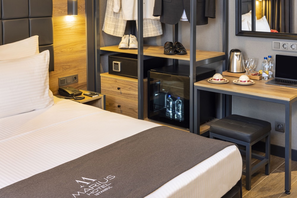 Marius Otel - Image 18