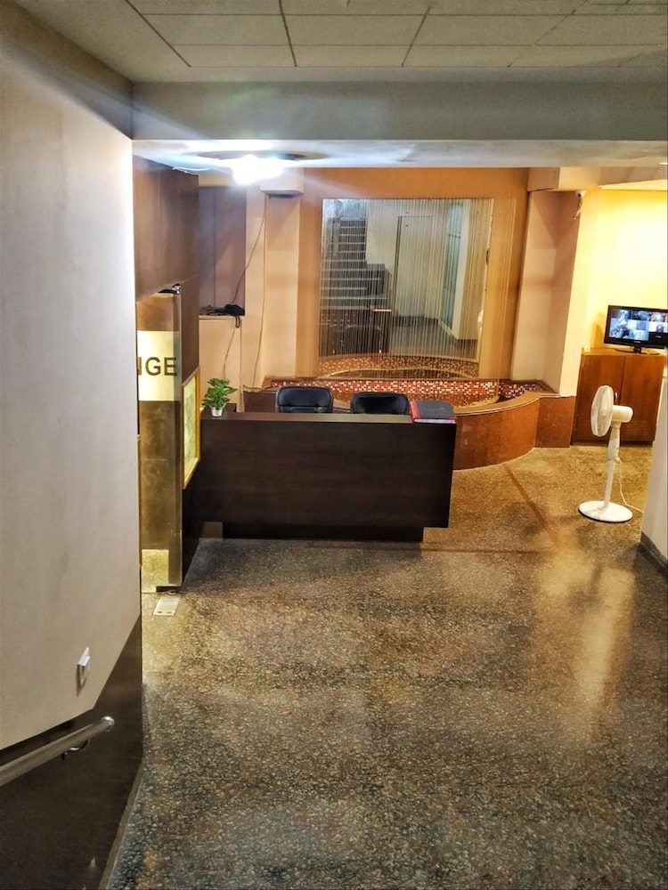 Noida Vacations - Mint Metropolitan Grand - Property Image 96