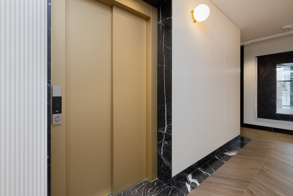 Luxurious Apartment in Gdynia by Renters view 4