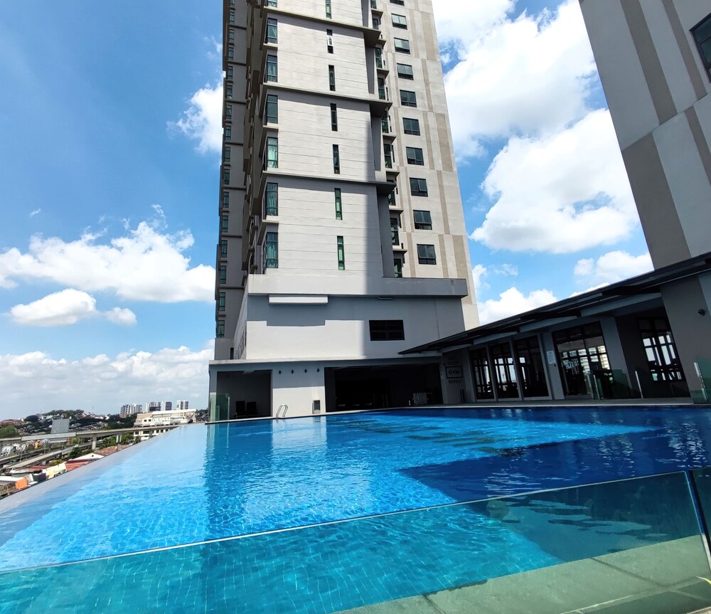The Grand Subang Jaya SS15 By Emily in Town