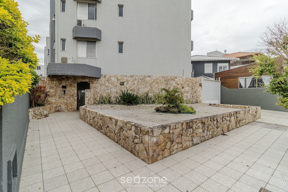 Apt W/balcony 100m From Beach - Ingleses Eab203