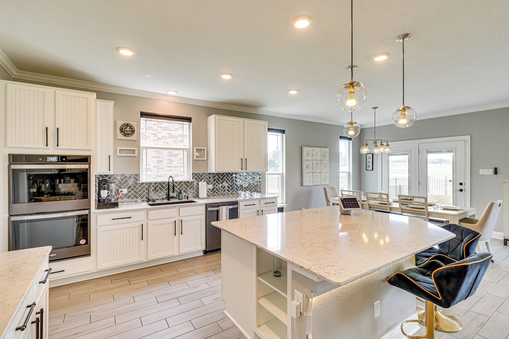 5 Mi to Old Town Hutto: Star Ranch Golf Retreat