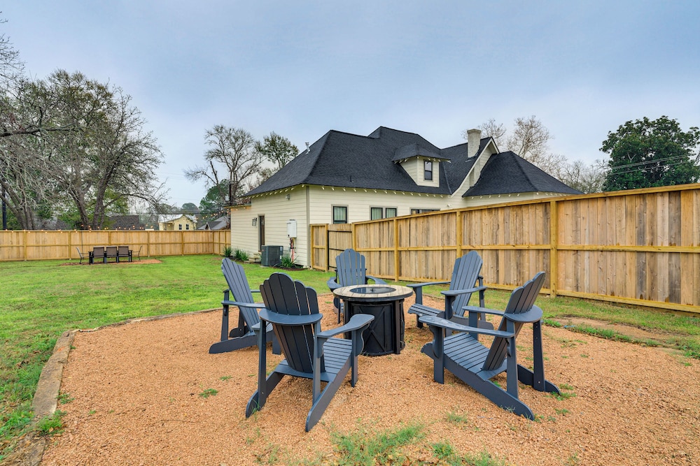 1/2 Mi to Downtown Shops: Brenham Home w/ Fire Pit
