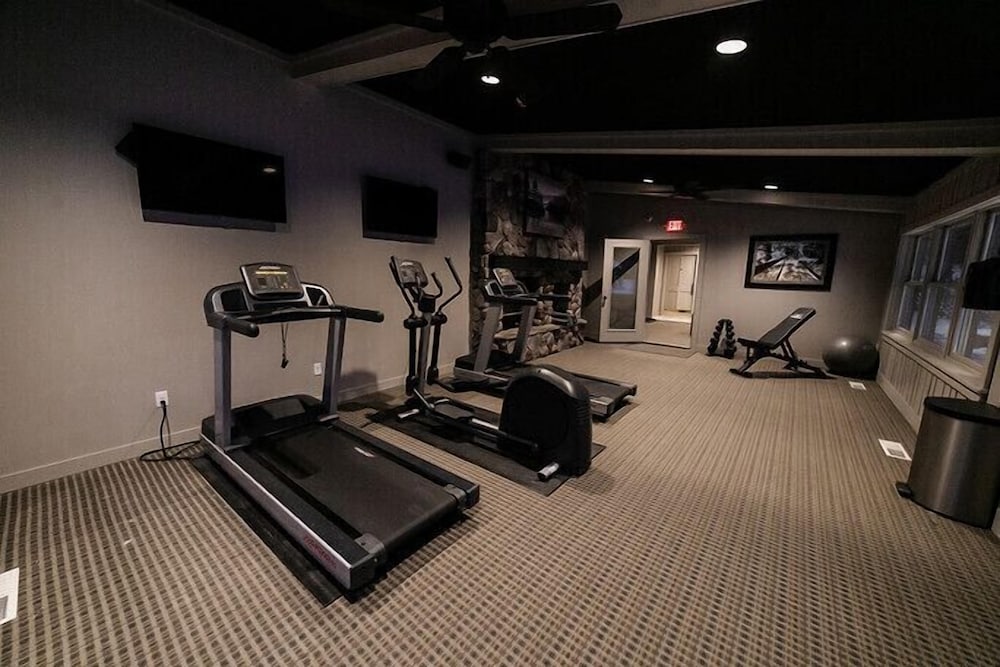 Quarterdeck Resort & Restaurant