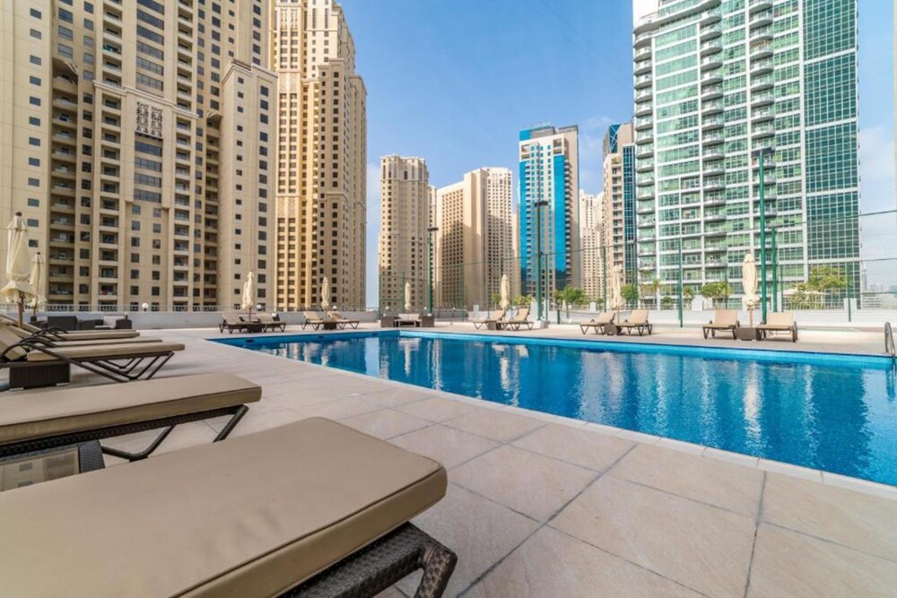 Maison Privee - Beautiful Chic Apt w/Full Marina View Nxt 2 Beach