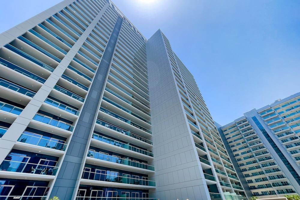 DAMAC Vera 1BR with Downtown View