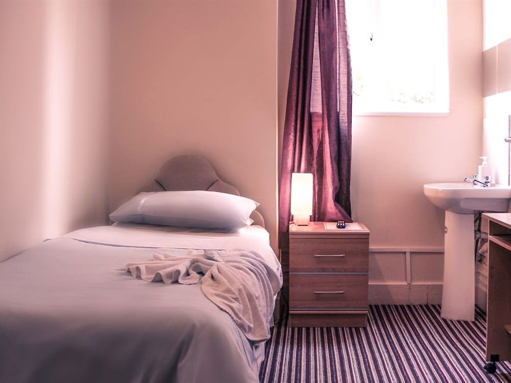 Tennyson House Hotel