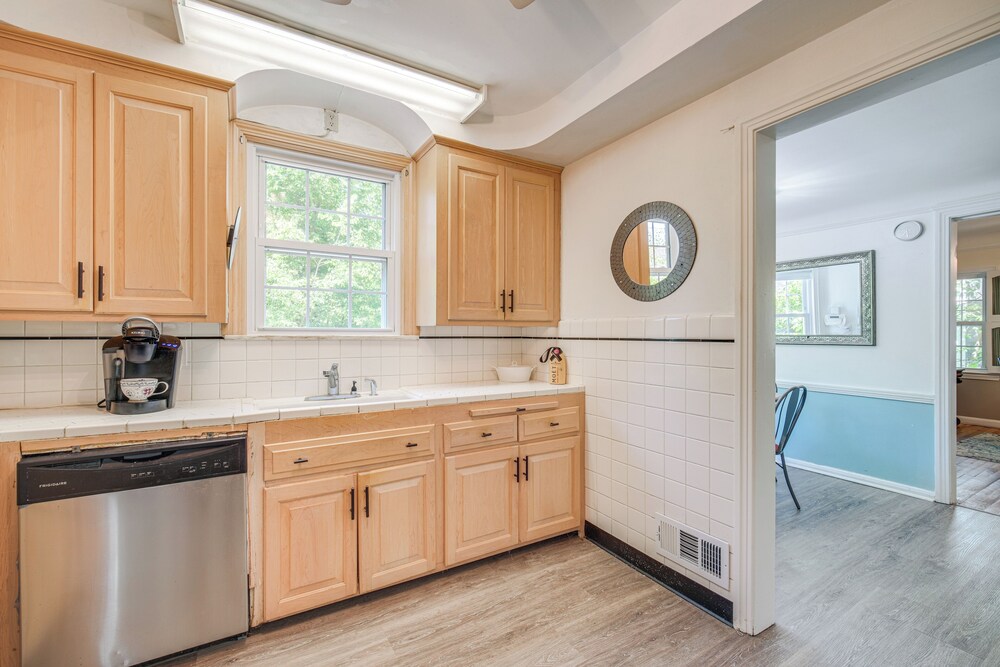 9 Mi to Cleveland: Home Near Hospitals & Colleges