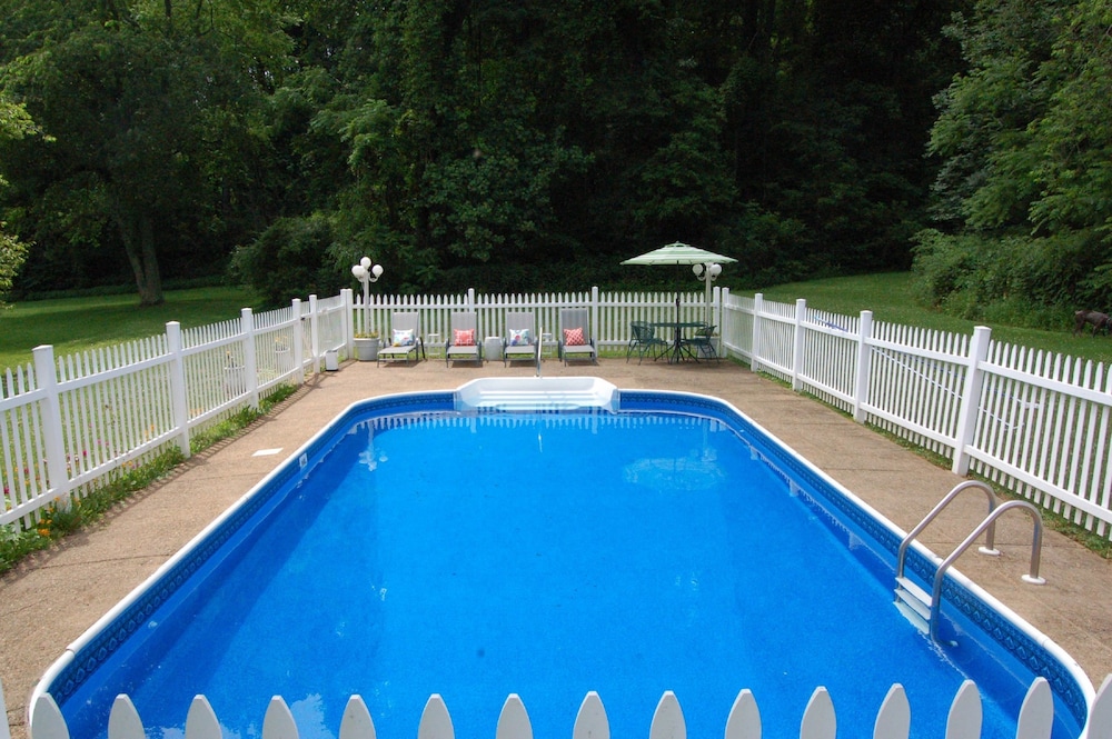 Mountain Laurel Inn