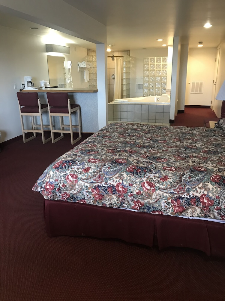 Thunderbird Motel