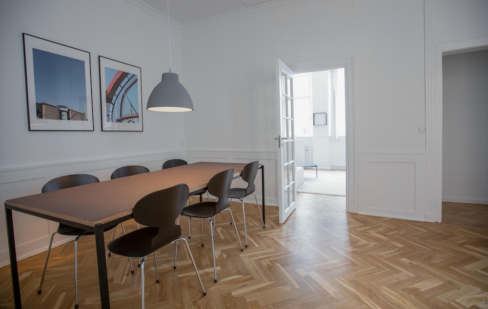 meeting & event spaces