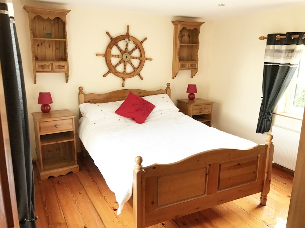 2 Fishery Cottages view 4