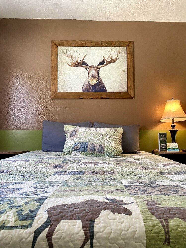Moosehead Lodge & Cabins