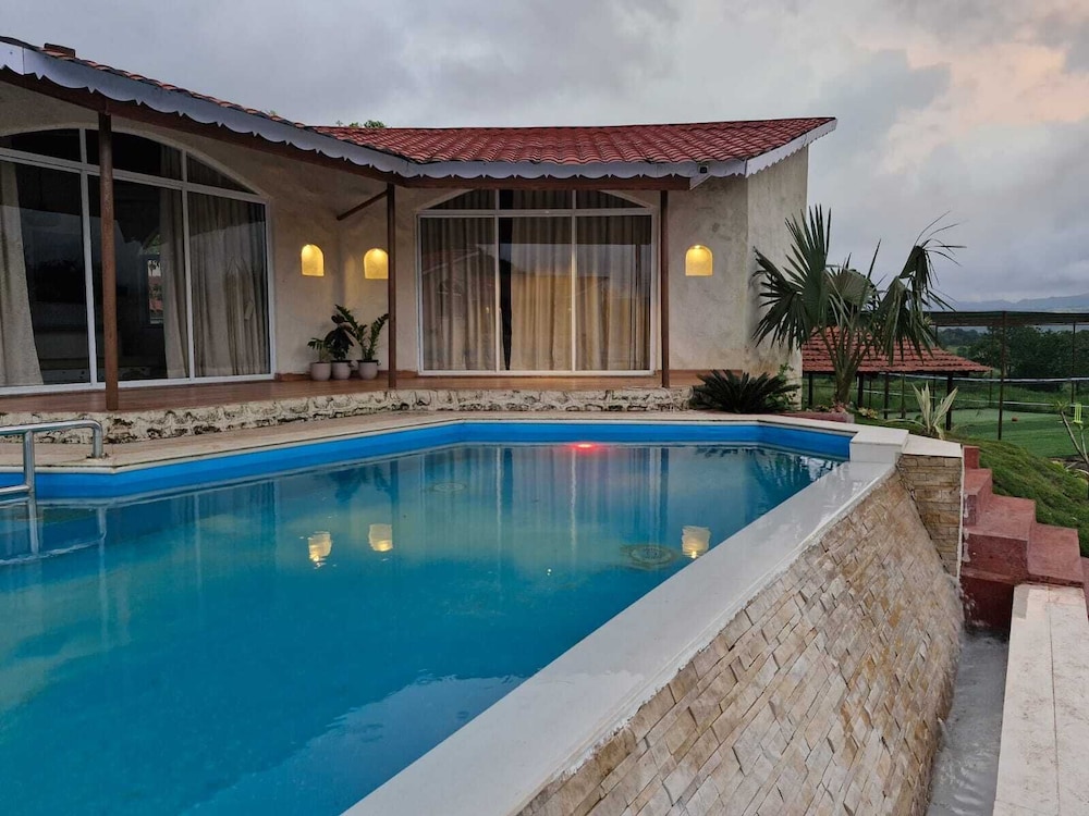 Casa Rossa Resort