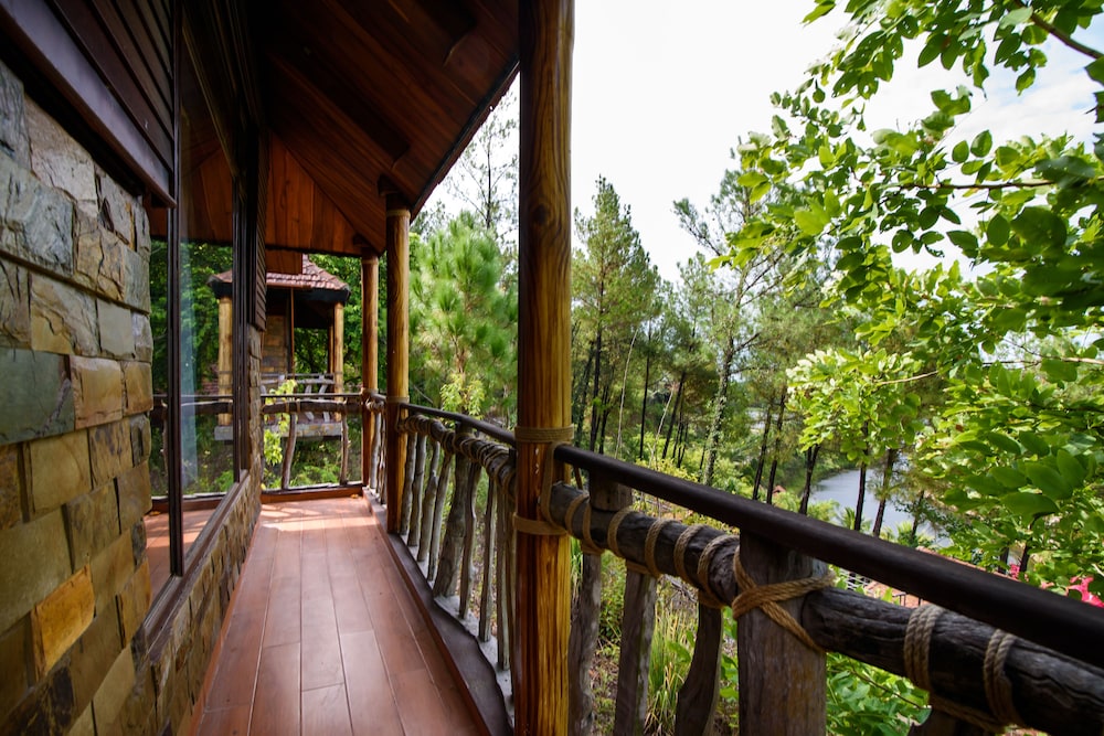 Sankofa Village Hill resort and Spa