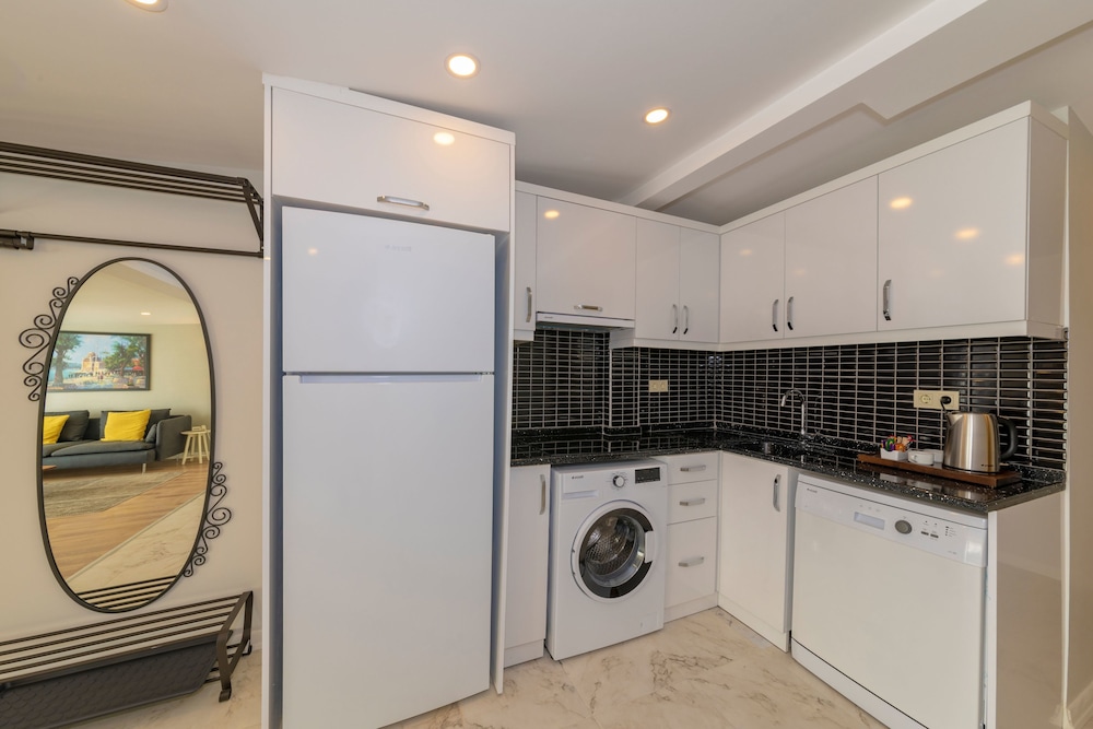 Feri Suites - Image 23