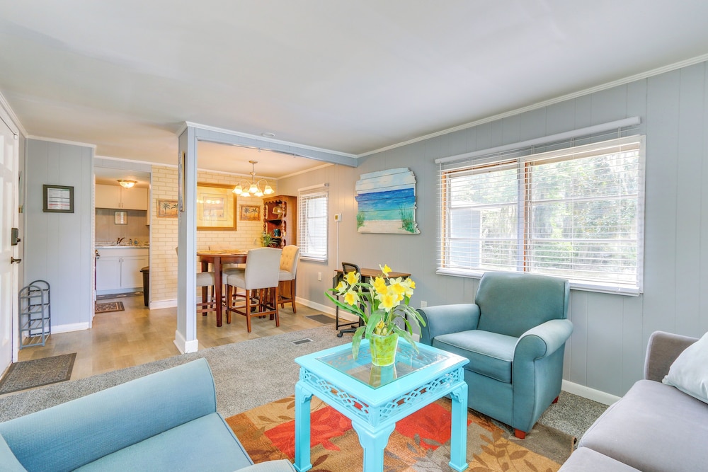 1 Mi to Sands Beach: Walkable Island Home w/ Yard!