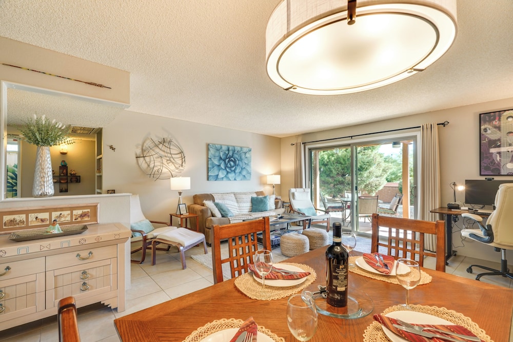 Pet-friendly 55+ Green Valley Home w/ Golf Gear!