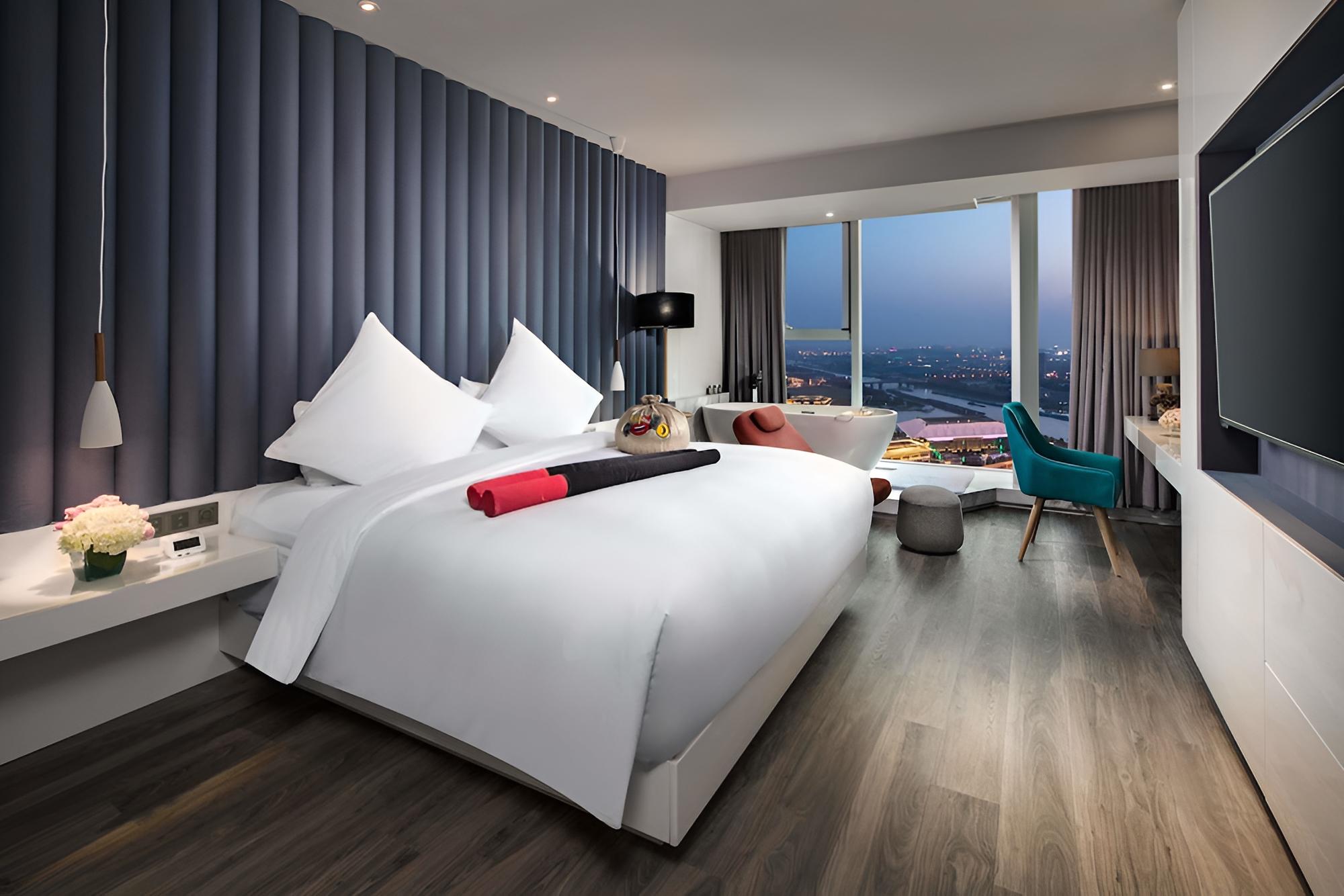 Ramada Encore by Wyndham Yangzhoudong Railway Station