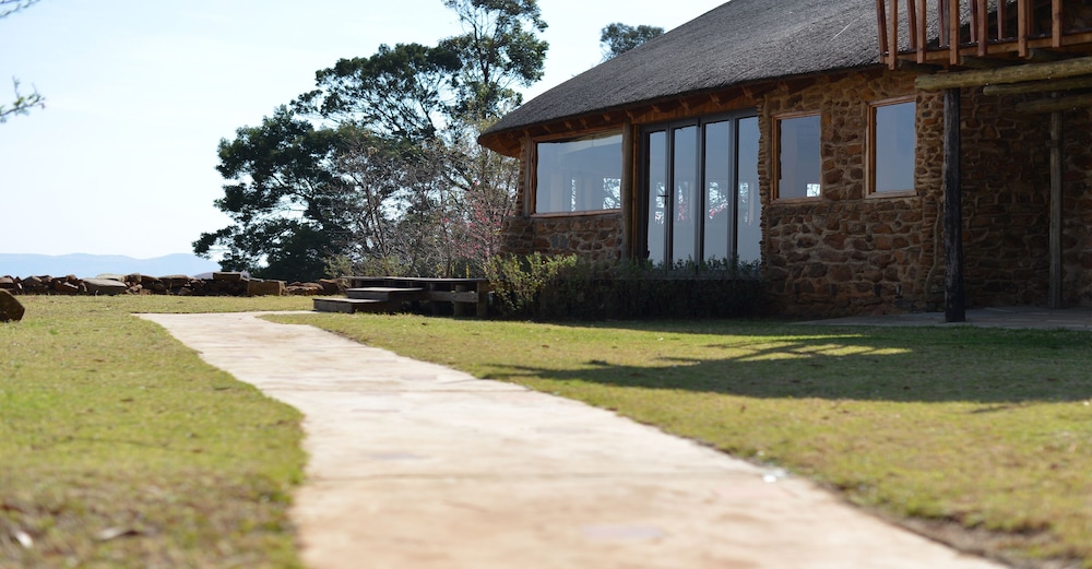 Antbear Drakensberg Lodge
