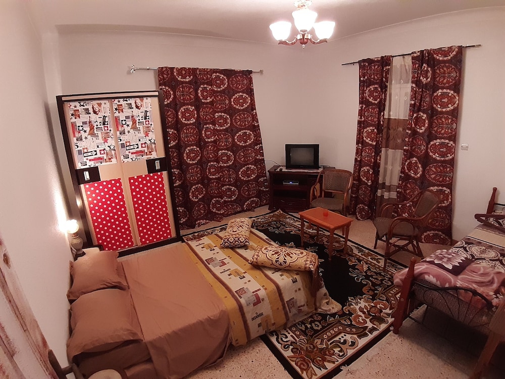 Goldenroom Elbiar view 3