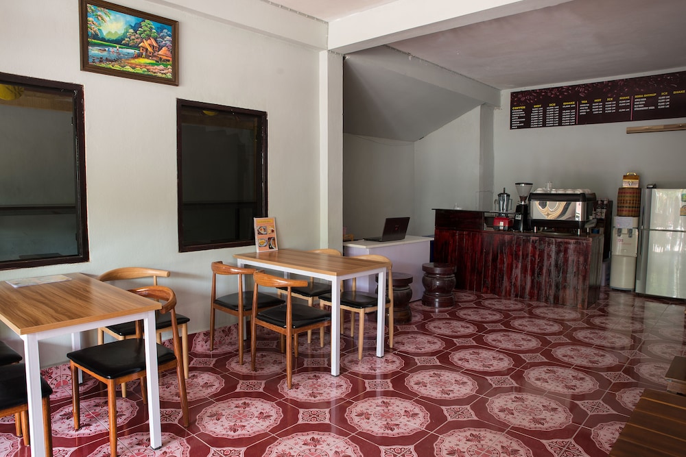 Aham Backpackers Hostel - Adults Only