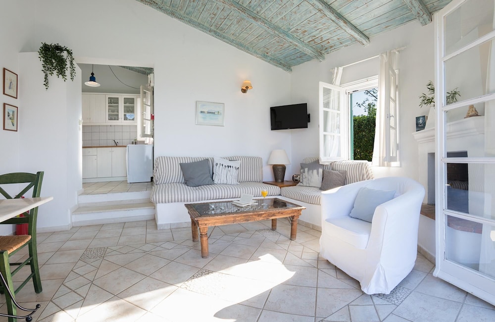 Villa Daphne - Agios Nikitas Villas photo 3