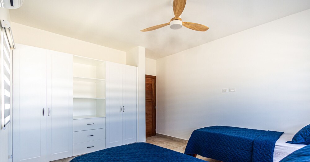 Spacious Family Suite, Ocean Village!