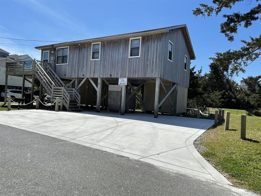 Tilghman's Nette 3 Bedroom Cottage by RedAwning