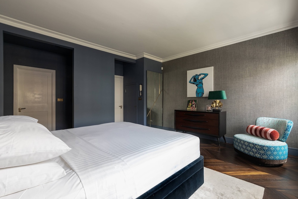Westbourne Park Road XVI by Onefinestay