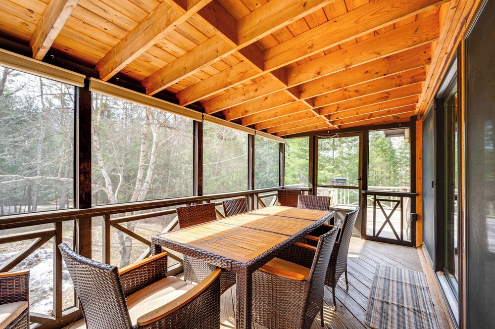 Haverhill Mtn Retreat: Hike, Ski, Relax in Hot Tub