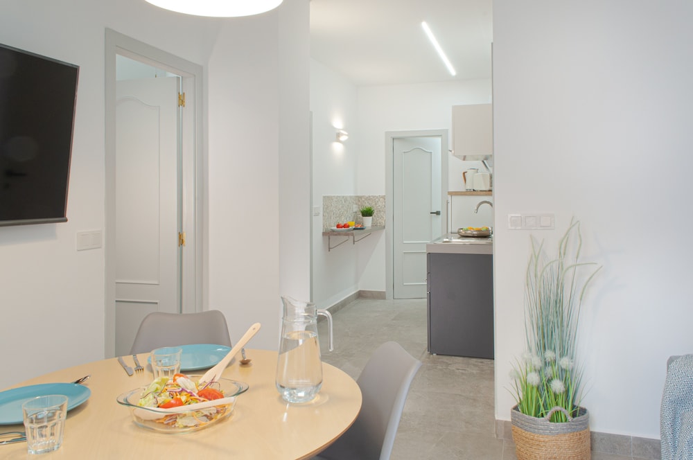 ABAL Apartments - Barrio