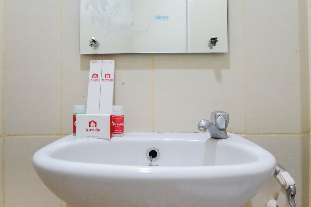 Cozy Studio Apartment at Pavilion Permata view 4