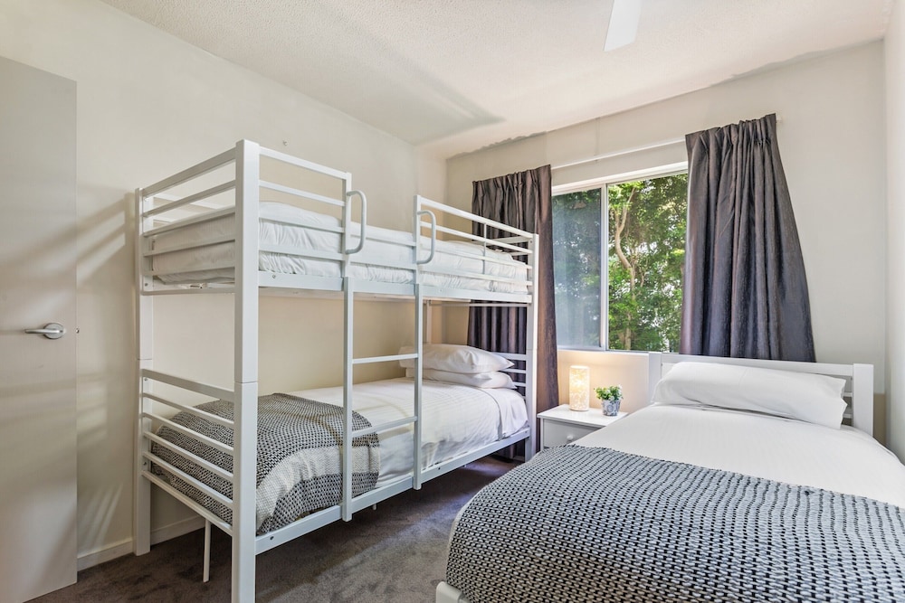 Family-friendly Stay Walk to Beach & Parks