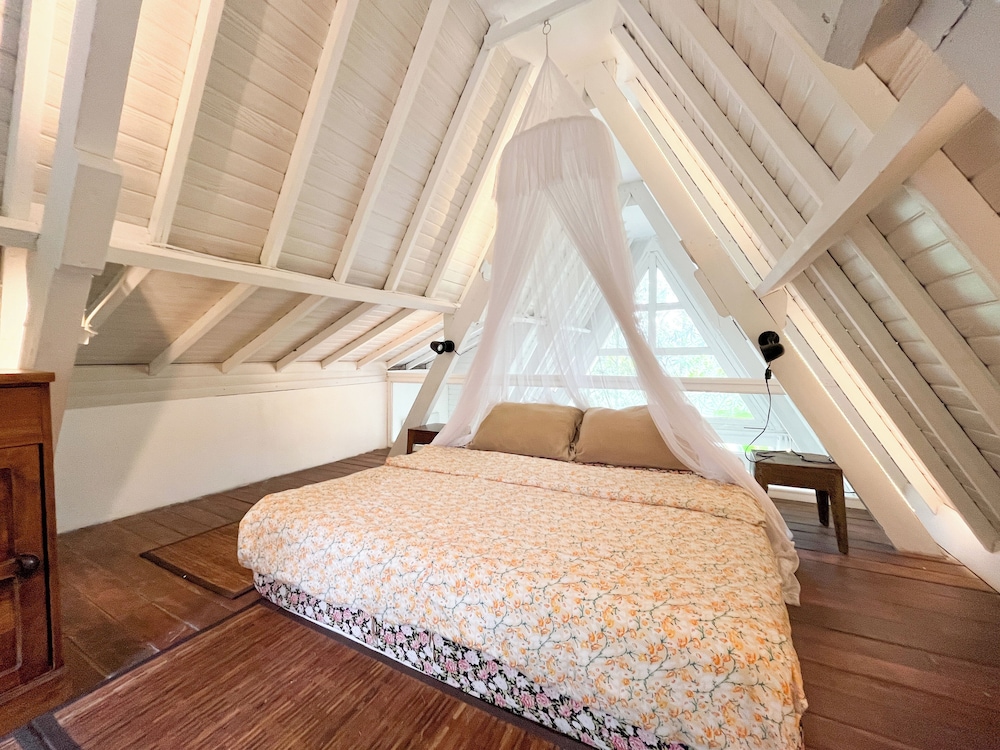 Frame Cabin with Endless Rice Field View