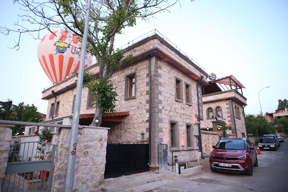 Capavista Cave House