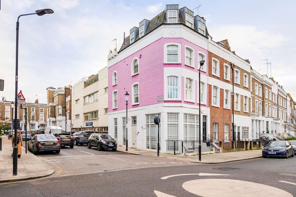 The Urban Minimalist- Notting Hill 2 Bed