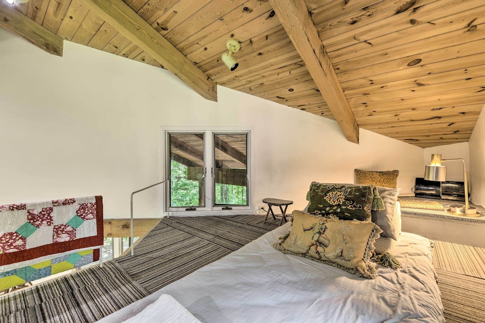 Tree-lined Robbinsville Studio, Near Trails! view 2