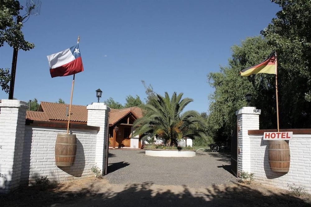 Hotel Finna Estampa - Image 1